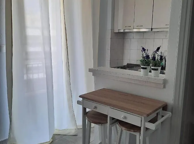 Modern Edipsos Apartment