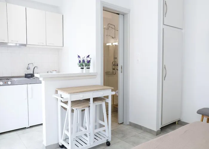 Modern Edipsos Apartment *